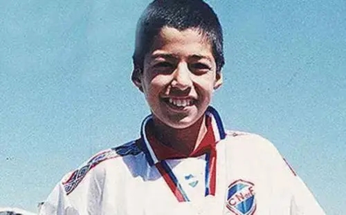 苏亚雷斯个人资料简介