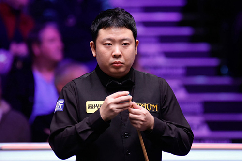 丁俊晖决胜局破百绝杀唐纳森 惊险晋级英锦赛八强